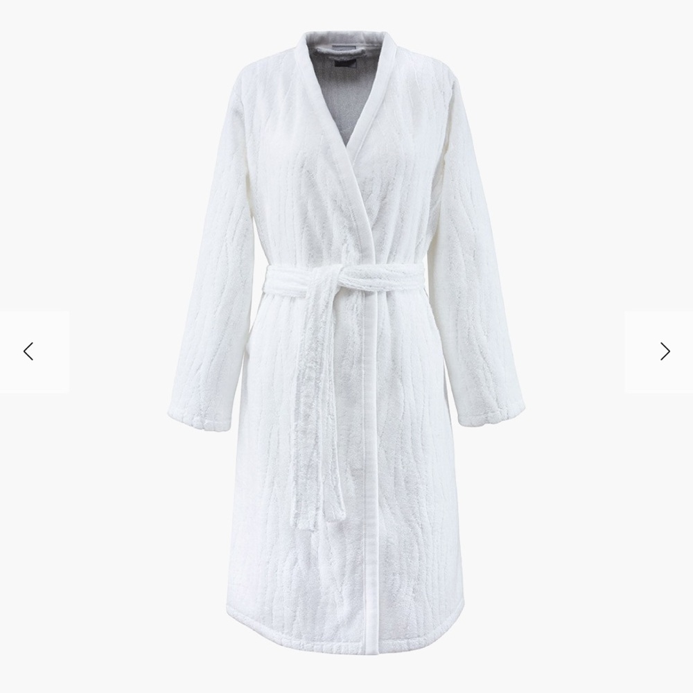 Yves Delorme
Luciole Bath Robe - Picture 4 of 10